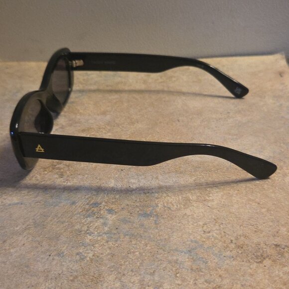 NEW Aire Sunglasses Calisto Black Rectangle Frame Trendy with Bag Cat Eye main image 6